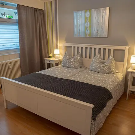 Schwalbennest - Hundefreundlich, Sauna, Pool, Dachterrasse, & Apartamento Möhnesee