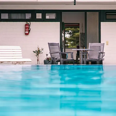 Schwalbennest - Hundefreundlich, Sauna, Pool, Dachterrasse, See & Natur * Moehnesee