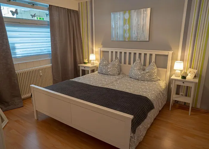 Schwalbennest - Hundefreundlich, Sauna, Pool, Dachterrasse, & Apartamento Möhnesee